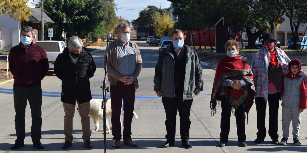 El Gobierno de Chajarí inauguró oficialmente el pavimento de Calle Moreno