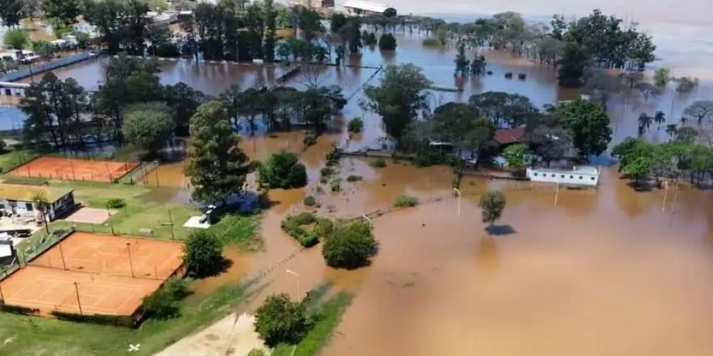 El río Uruguay llegará este lunes a los 13,90 metros