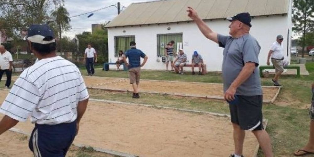 CHAJARI: SE REALIZA UN ENCUENTRO RECREATIVO DE TEJO Y GOLF CROQUET