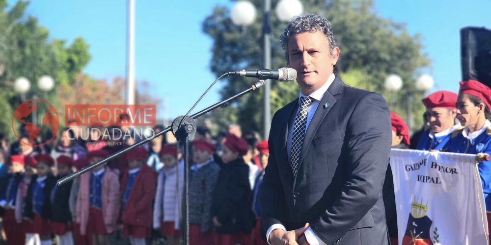 En Federación, se conmemoró el “214 Aniversario de la Revolución de Mayo”