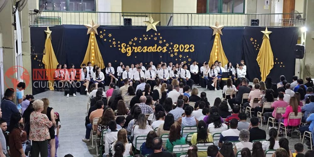 54 Alumnos egresaron en la Escuela Secundaria Normal Nº5 de Federación