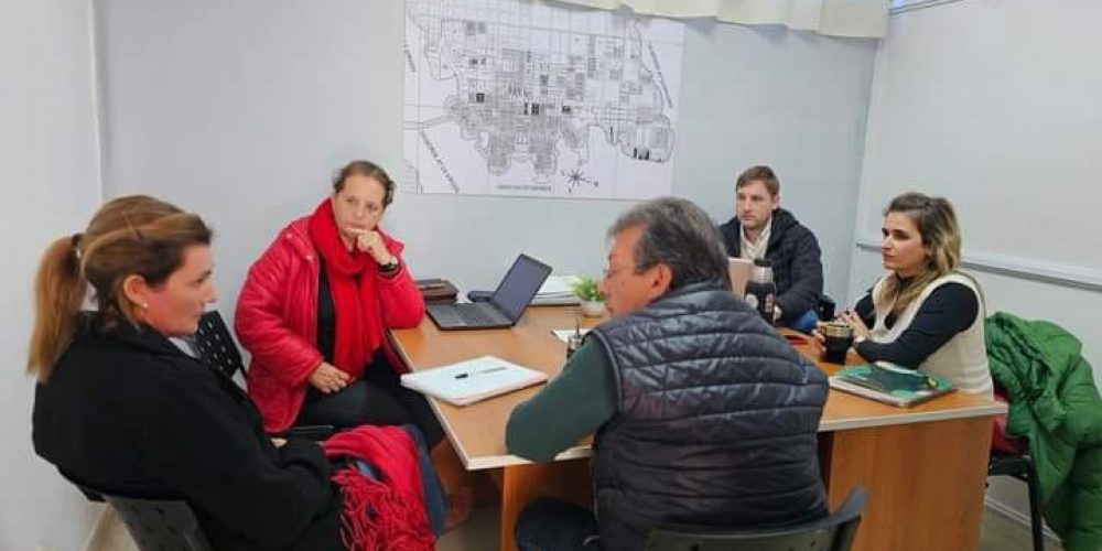 La Educación como eje central en la reunión entre autoridades de la UCR y la Directora Departamental de Escuelas