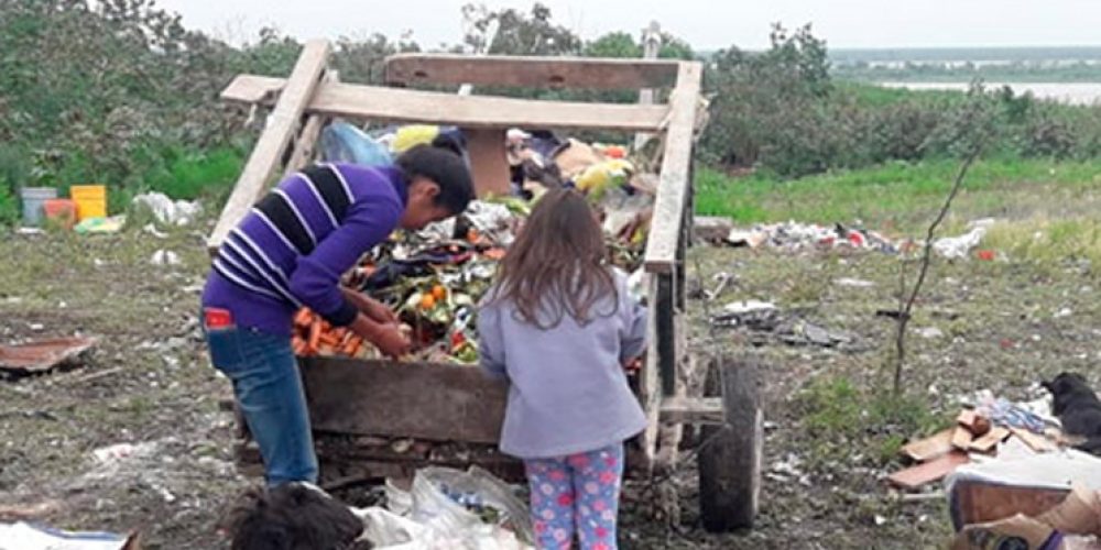 Una familia necesitó en octubre casi 50 mil pesos para no ser pobre