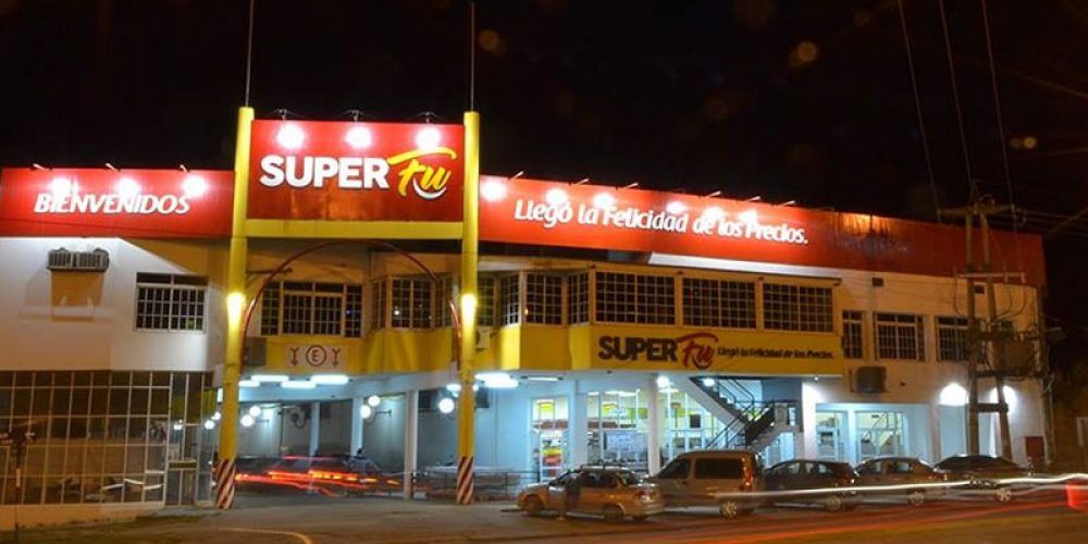 Ingresó por la parte trasera a un supermercado, robó $500.000 pero quedó filmado