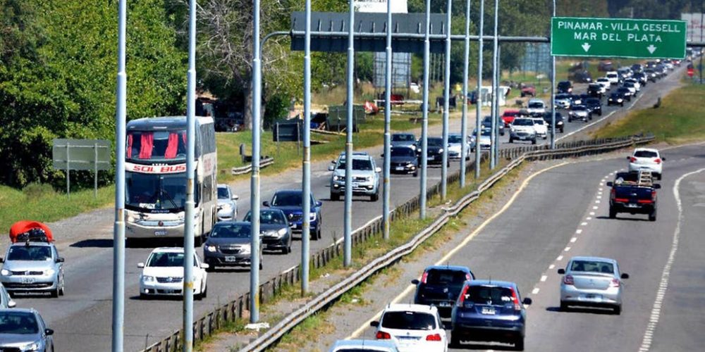 El Gobierno nacional analiza restringir el transporte terrestre y aéreo