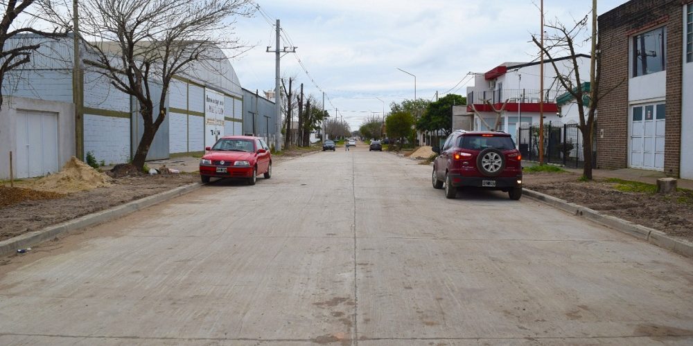 Se inaugura la Obra de Pavimento de Calles Martín Fierro y Guarumba