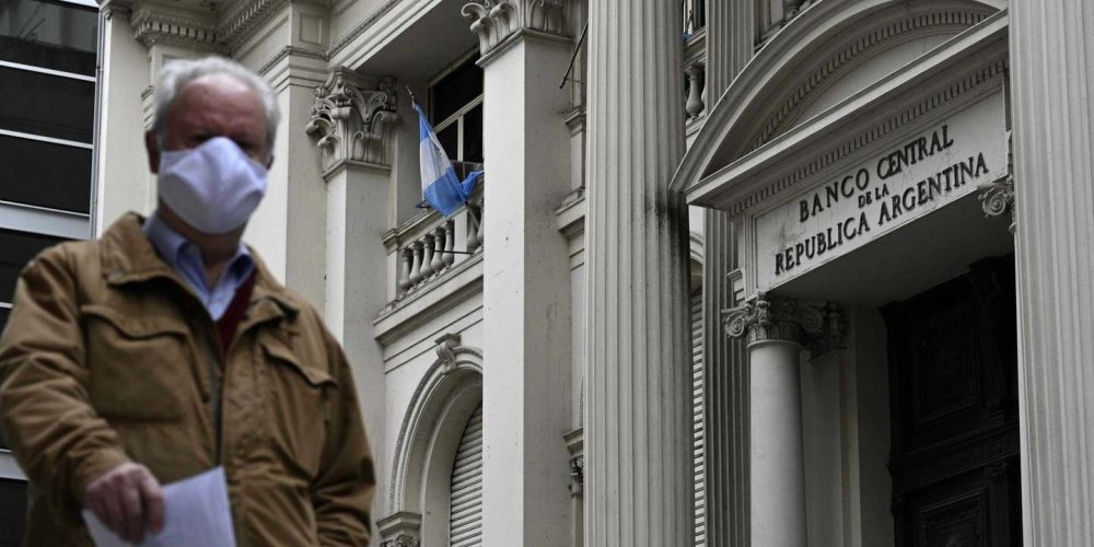 El FMI le pidió al Gobierno mejorar la política monetaria: qué significa y cuáles son sus consecuencias