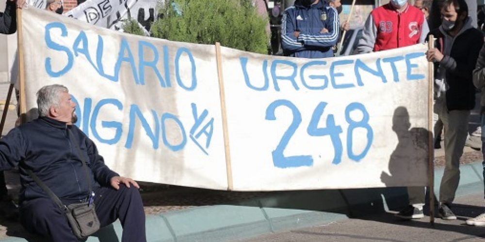 Trabajadores de casinos se manifestaron en reclamo de recomposición salarial y reapertura de salas