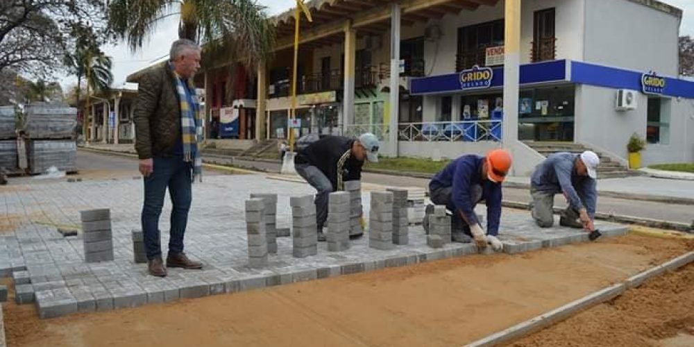 Continúan los trabajos de modernización en la Avenida Comercial