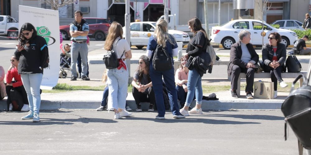 Prestadores de personas con discapacidad llevaron su reclamo a la Casa de Gobierno: “No podemos seguir así”