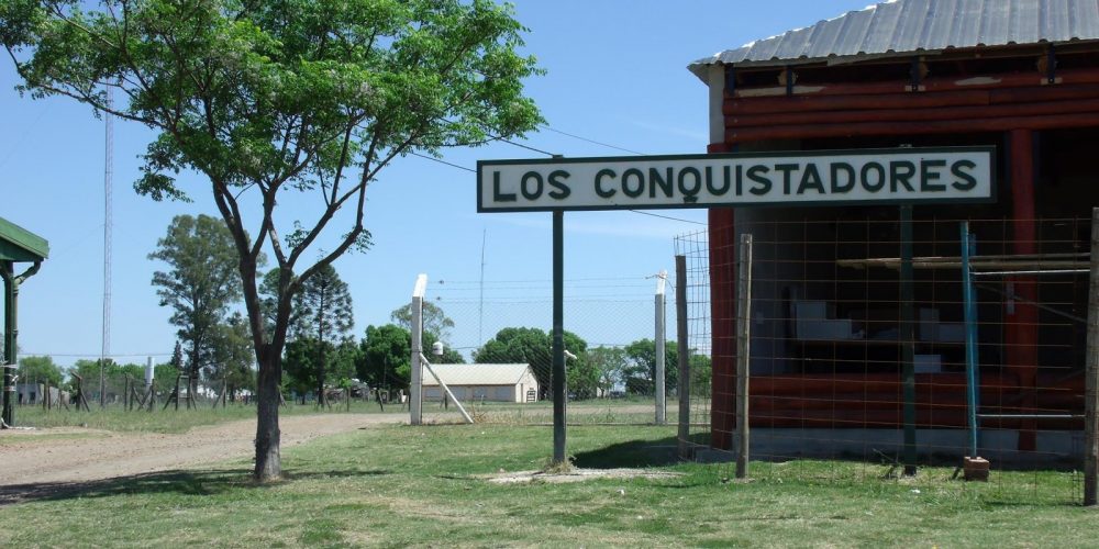 Los Conquistadores: Denuncian “despidos, aprietes y atropellos” contra empleados municipales