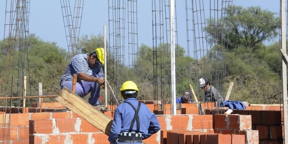 El Gobierno Nacional habilitó el trabajo en obras privadas y el ejercicio de profesiones liberales