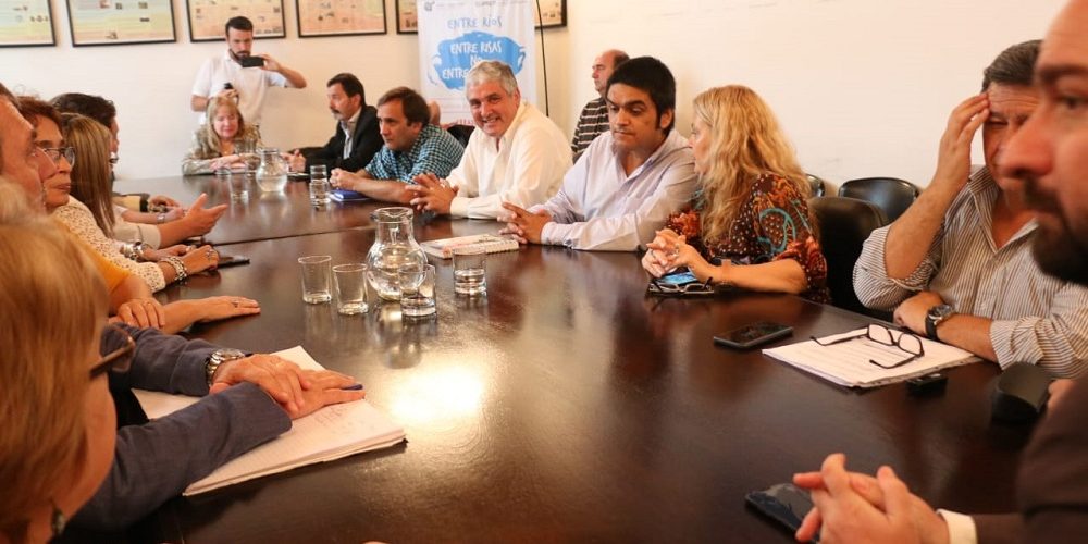 Agmer, AMET y Sadop, expectantes con respecto a la posibilidad de arribar a un acuerdo con el Gobierno