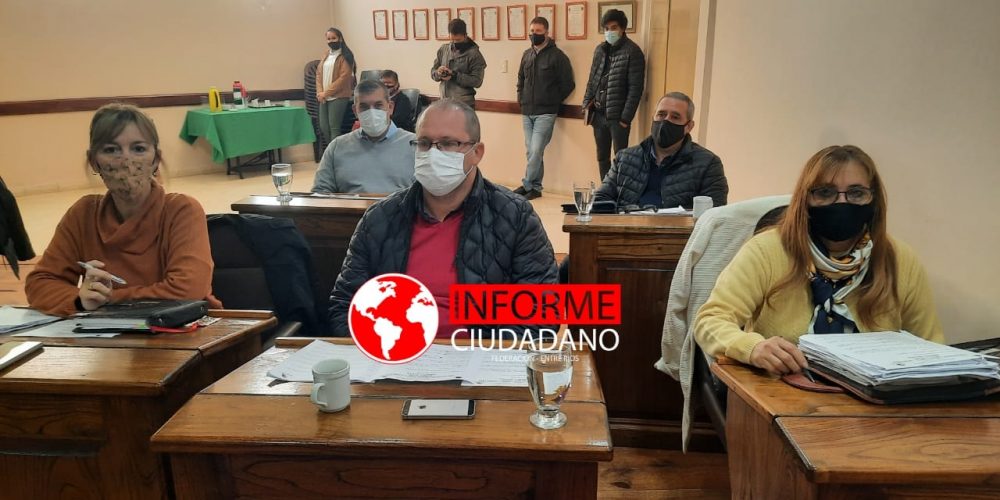 Concejales solicitan información sobre muda de ropa de municipales y ayuda a merenderos