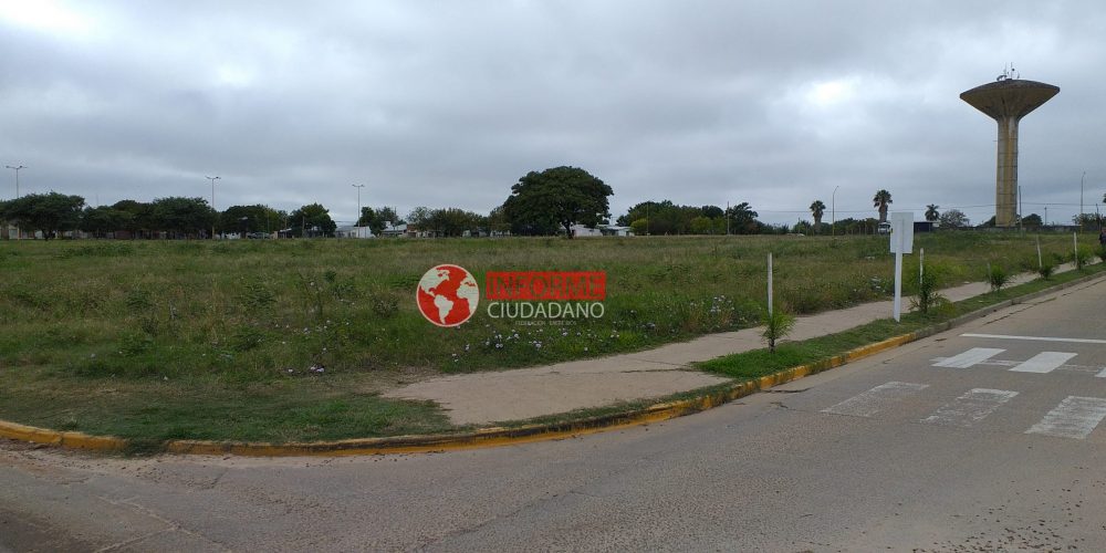 Reclamo al municipio por obras en manzana del ex corralón