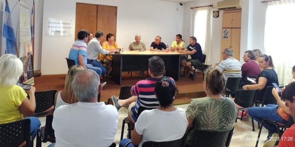 Vecinos movilizados por tarifa de luz se reunieron con Frigerio