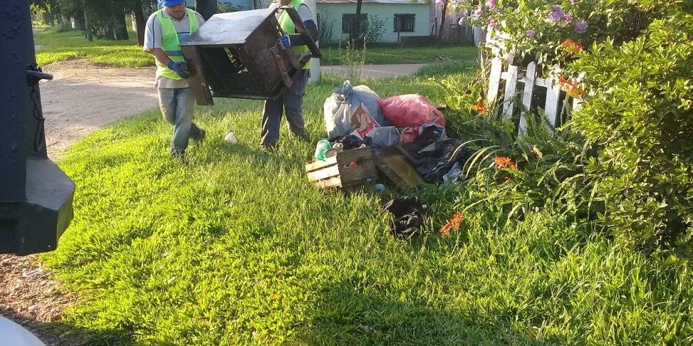 CHAJARÍ: Continúan las tareas de limpieza y eliminación de microbasurales en distintos puntos de la ciudad