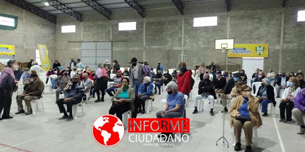 Federación- Vacunaron a 150 personas con segunda dosis Covicheld