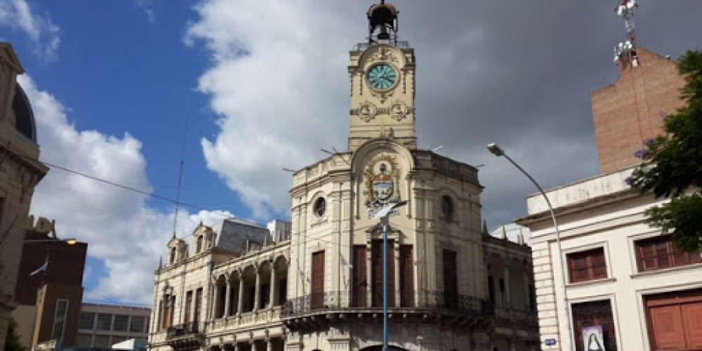 Piden “poner fin” a despidos y a la violación de los derechos de los trabajadores municipales de Paraná