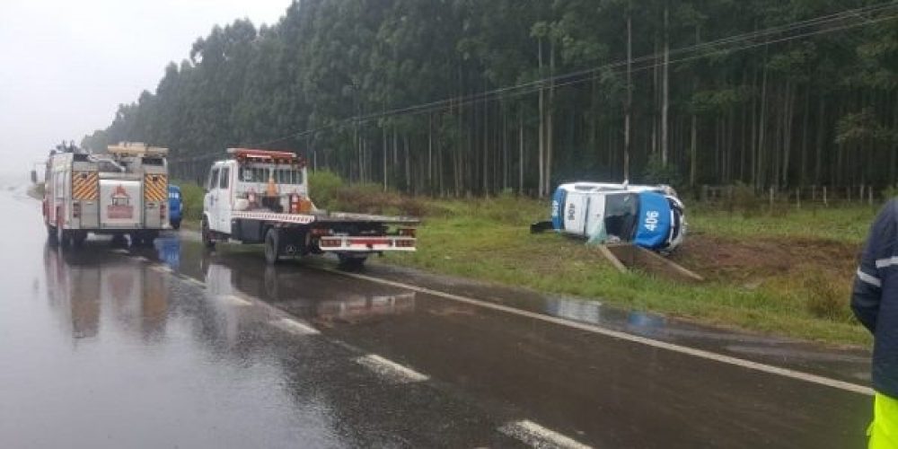 Volcó un móvil policial en la Autovía 14: lesionados graves