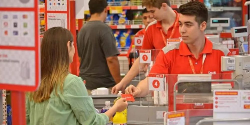 Detallan cuánto cobrarán los empleados de comercio en diciembre según la categoría