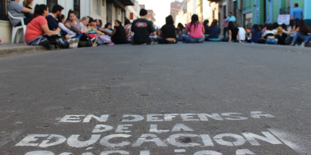 La Facultad de Humanidades de Uader cuestionó al Rector por pasarse a los equipos de Frigerio