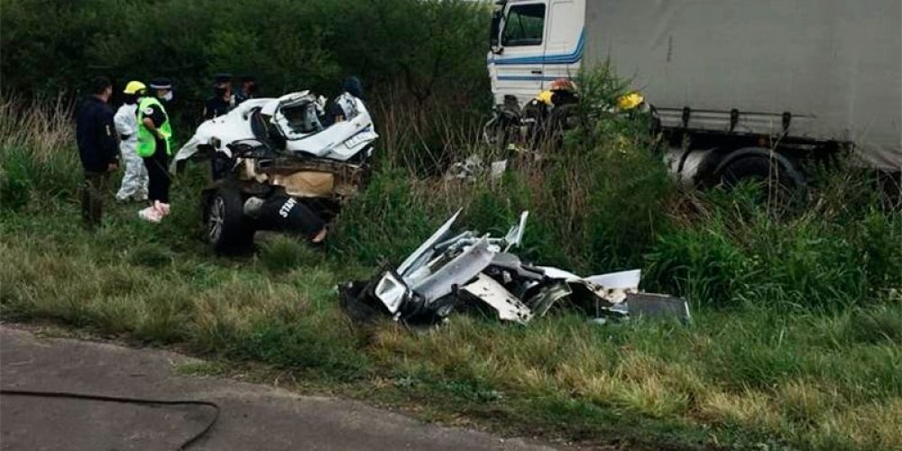 Mujer de Chajari fallece tras choque entre auto y camión