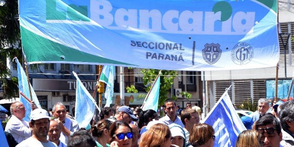 Este lunes continuarán las negociaciones salariales del sector bancario