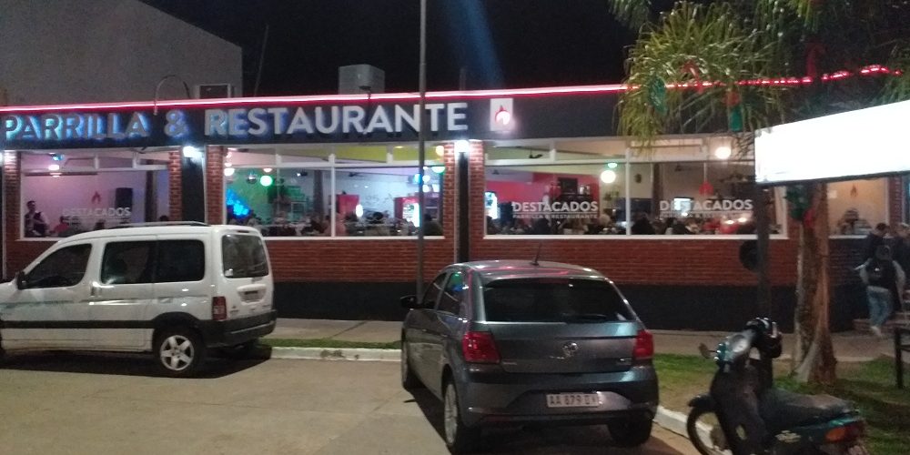 LA NOCHE FEDERAENSE SE DISFRUTA A PLENO EN RESTAURANTE & PARRILLA DESTACADOS