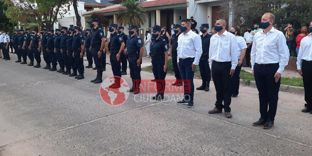 Emotiva ceremonia de ascensos y reconocimientos a personal de Policía