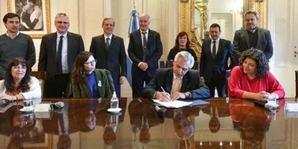 El Gobierno prohibió oficialmente la contratación de nuevos empleados en el Estado