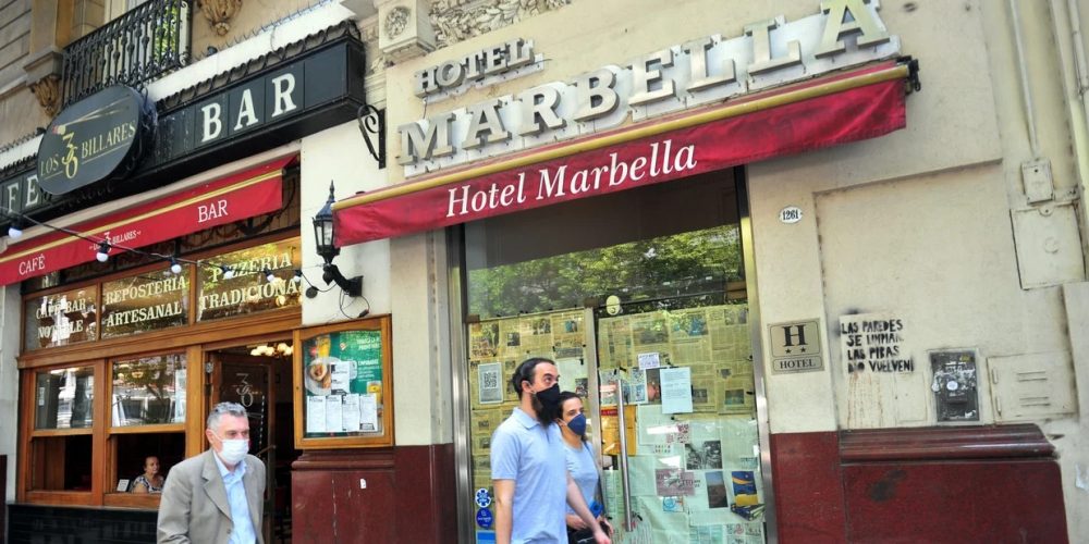 Un sector en crisis: La desolación de los dueños de los hoteles: tienen que venderlos porque ya no pueden sostenerlos