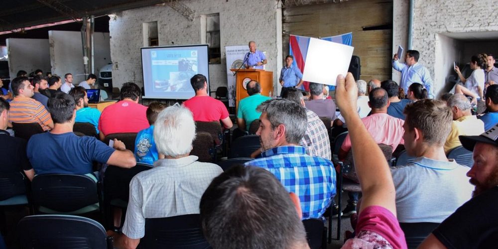 Se realizó una subasta pública de vehículos oficiales