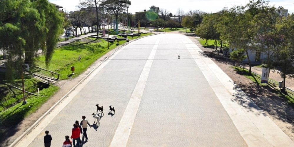 Se inaugura el adoquinado en el predio de la Estación del Ferrocarril de Chajarí