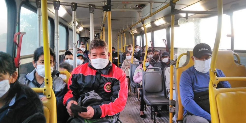 Coronavirus: El uso de tapabocas es obligatorio para quienes circulen en transporte público y remises