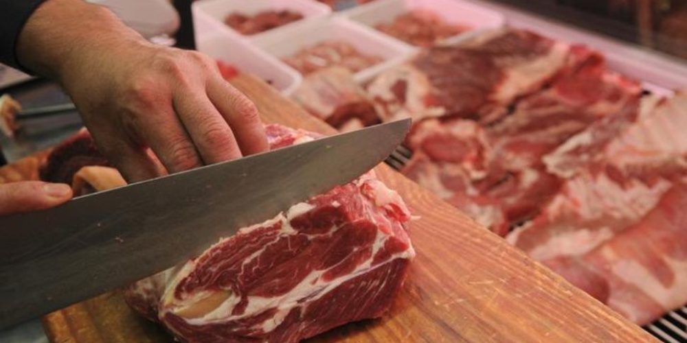 El consumo de carne vacuna durante 2020 fue el más bajo en 100 años