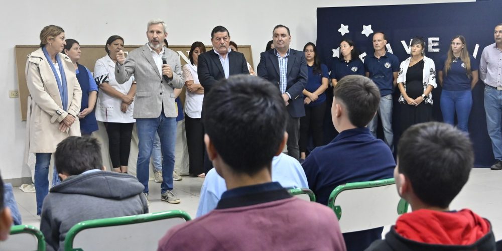 Frigerio: “La escuela tiene que volver a ser el lugar más importante en cada ciudad de la provincia”