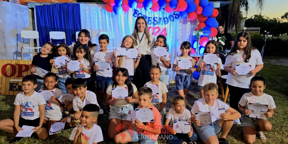 La Academia Open Mind English Institute realizó el cierre del ciclo académico