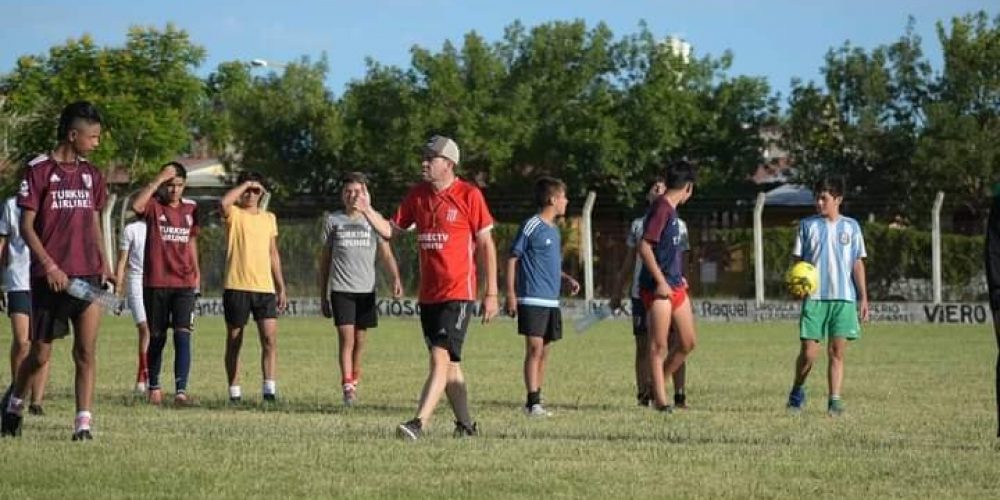 El Club Atlético Estudiantes de Federación comenzó a entrenar