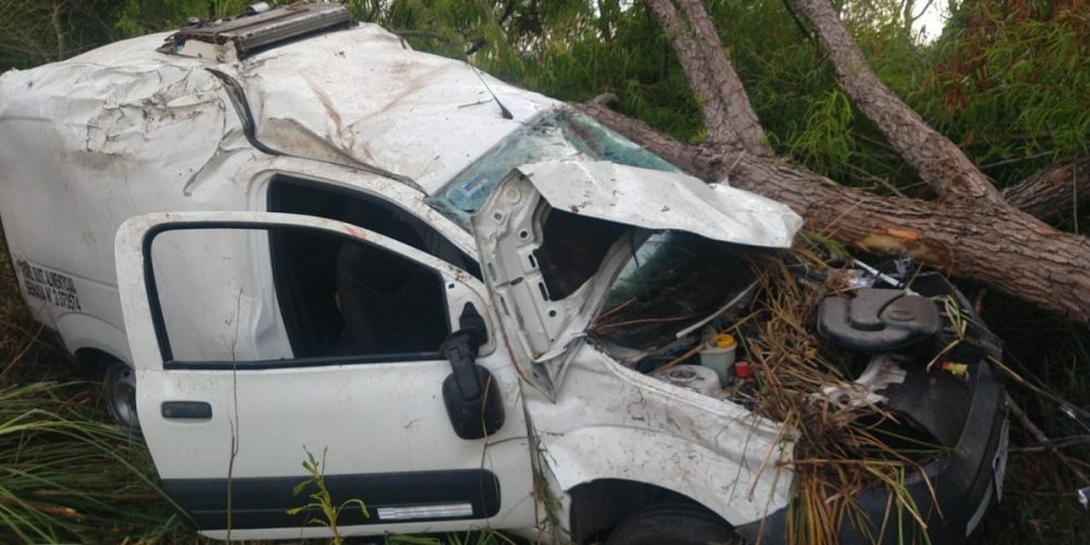 Una mujer grave por vuelco de un vehículo en ruta 12