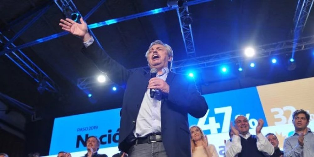 Alberto Fernández sacó una gran ventaja y a Mauricio Macri se le complica la reelección