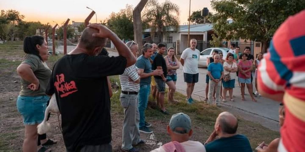 El Intendente Bravo mantuvo reunión con vecinos del Barrio Estudiantes