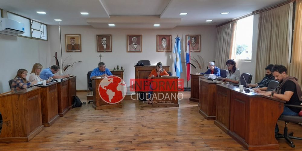 Concejales analizaron las solicitudes de Becas Municipales