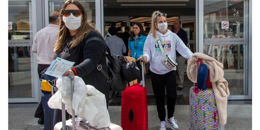 PCR pagos, restricciones a Brasil y control fronterizo: las medidas del Gobierno para frenar los contagios de coronavirus en Semana Santa