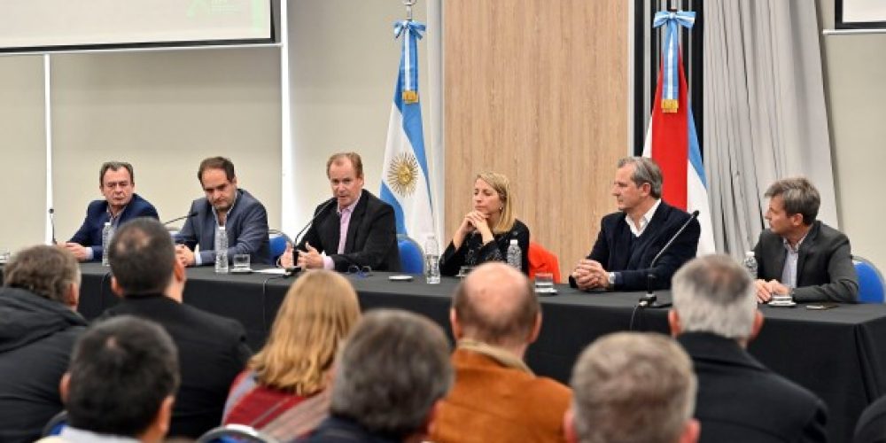 Bordet firmó convenios con Nación para ejecutar más viviendas en Entre Ríos