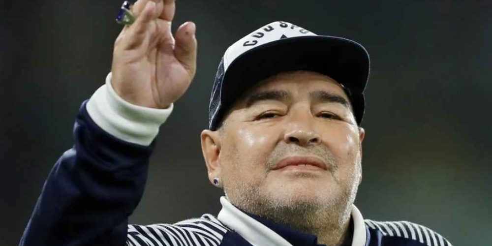 MURIÓ DIEGO ARMANDO MARADONA